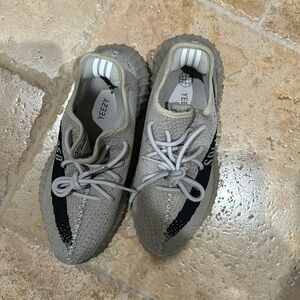 Yeezy authentic sneakers
